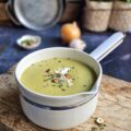 Velouté de courgettes aux épices douces et fromage frais