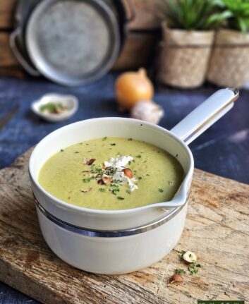 Velouté de courgettes aux épices douces et fromage frais