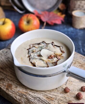 Crème de chou-fleur et pommes