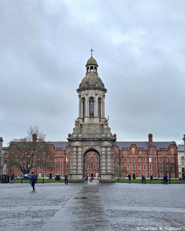 Trinity Collège, Dublin, sous la pluie
