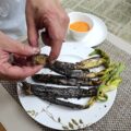 Calçots grillés et sauce Romesco