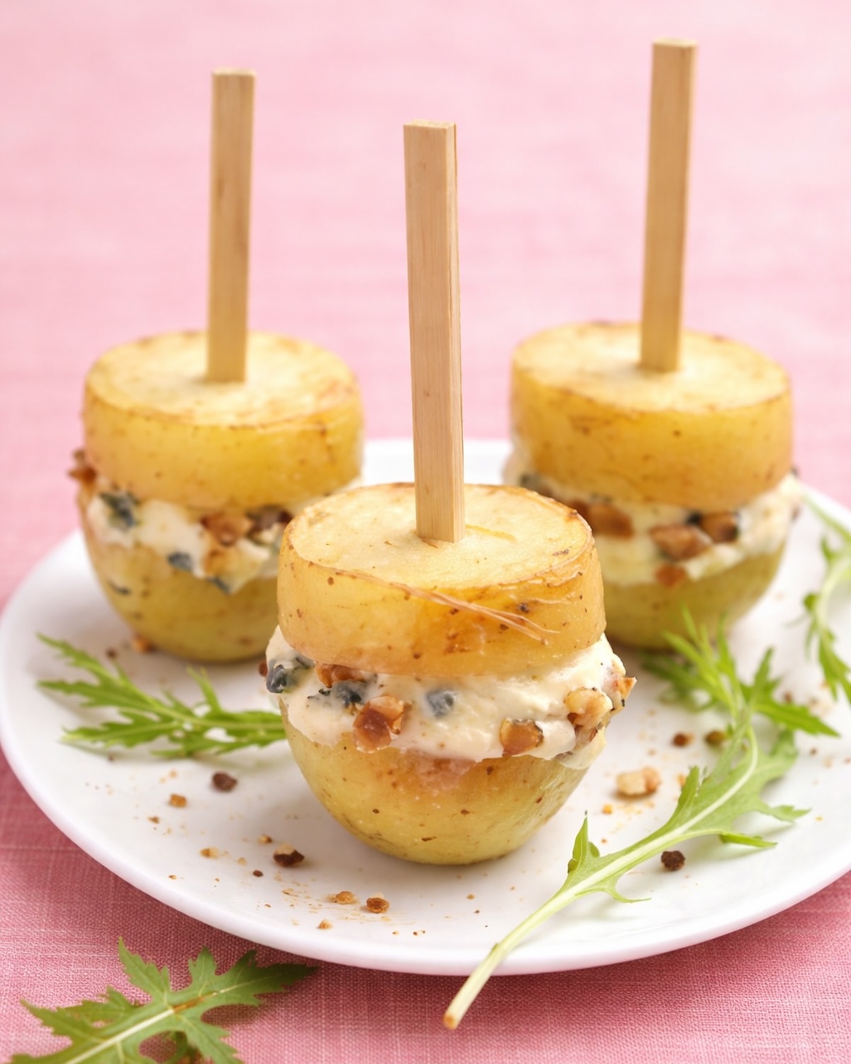 Sucettes de pommes de terre au Roquefort et aux noix 