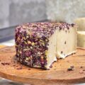 Fromage de brebis aux fleurs