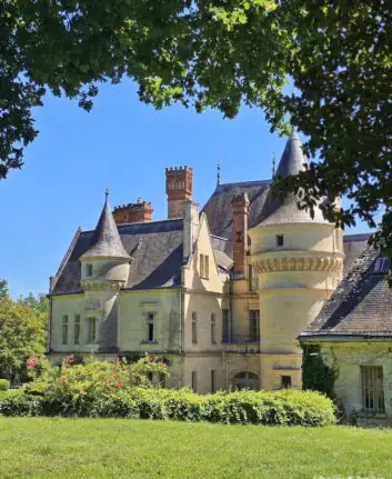 Château de la Bourdaisière vu depuis les jardins