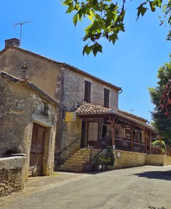 Auberge Lou Bourdié, Bach