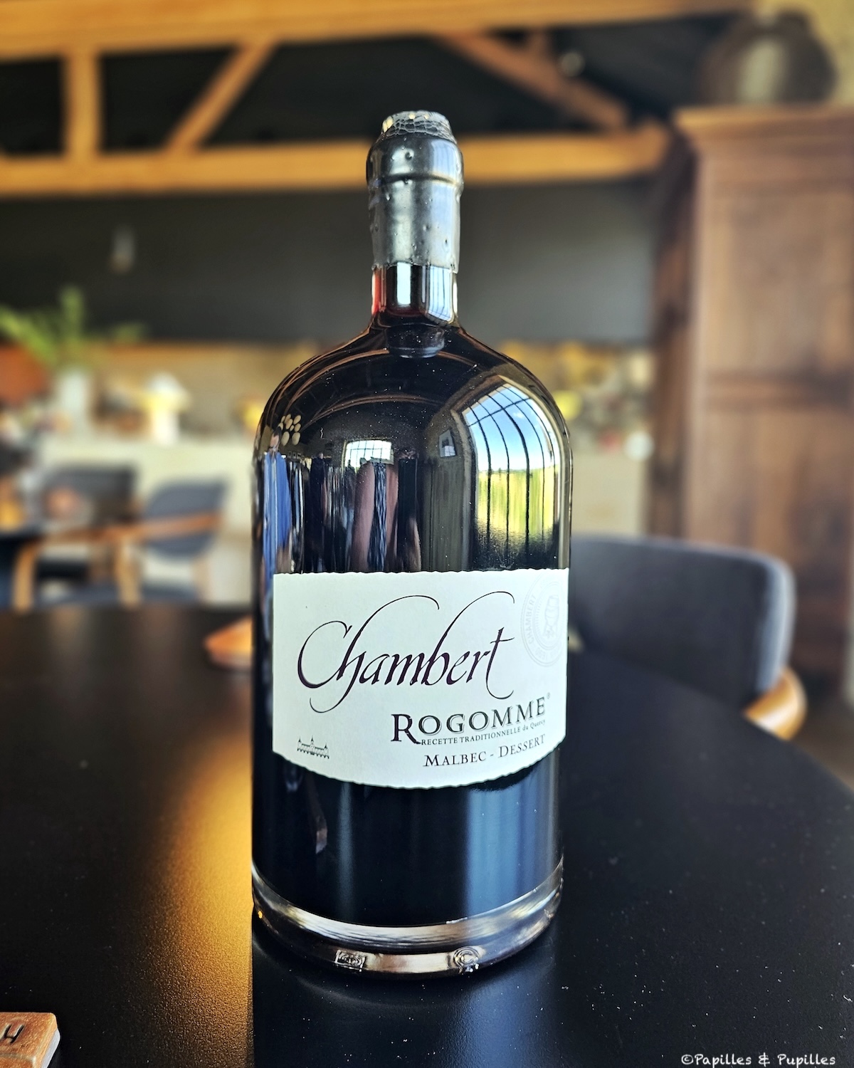 Bouteille de Rogomme Chambert, recette traditionnelle de Malbec dessert