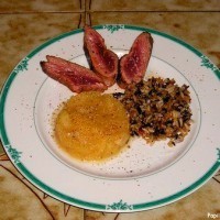 Magret de canard, riz sauvage et purée de pommes fruits