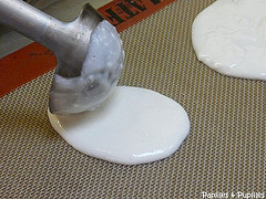 Oeufs au plat version sucrée - Réalisation du blanc